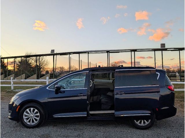 2017 Chrysler Pacifica Touring-L 4dr Wagon - 22959076 - 9