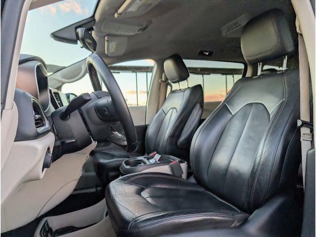 2017 Chrysler Pacifica Touring-L 4dr Wagon - 22959076 - 13