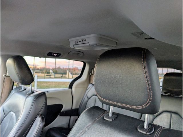 2017 Chrysler Pacifica Touring-L 4dr Wagon - 22959076 - 14