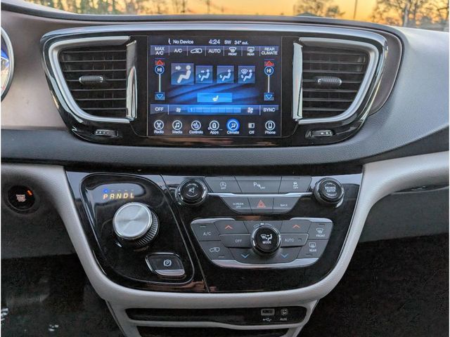 2017 Chrysler Pacifica Touring-L 4dr Wagon - 22959076 - 26