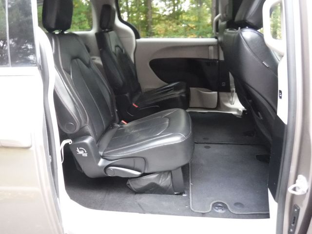 2017 Chrysler Pacifica Touring-L 4dr Wagon - 22929930 - 15