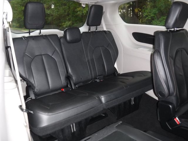 2017 Chrysler Pacifica Touring-L 4dr Wagon - 22929930 - 16