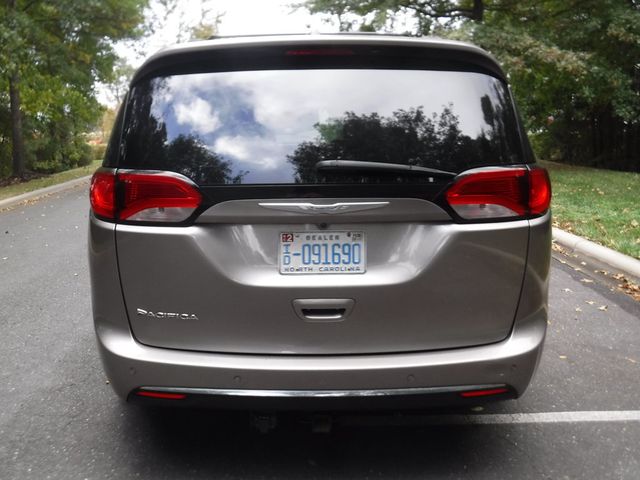 2017 Chrysler Pacifica Touring-L 4dr Wagon - 22929930 - 5