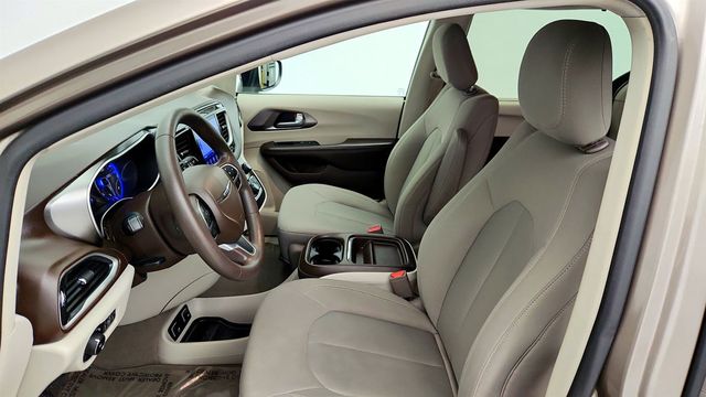 2017 Chrysler Pacifica Touring-L 4dr Wagon - 22971695 - 19