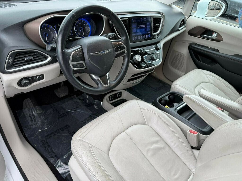 2017 Chrysler Pacifica Touring-L 4dr Wagon - 23020177 - 9