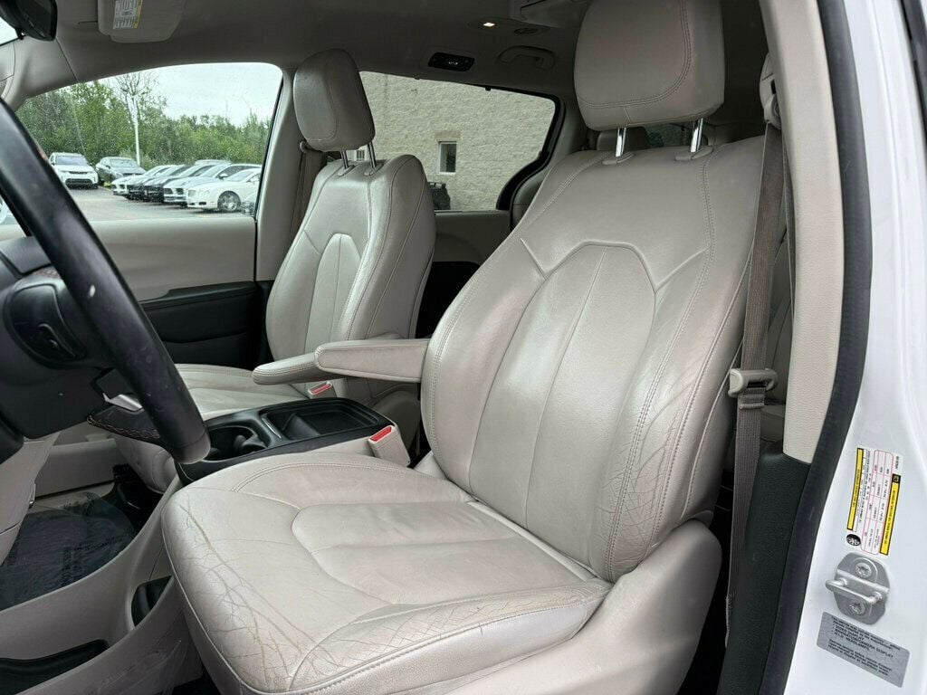 2017 Chrysler Pacifica Touring-L 4dr Wagon - 23020177 - 14
