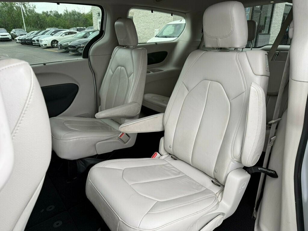 2017 Chrysler Pacifica Touring-L 4dr Wagon - 23020177 - 18