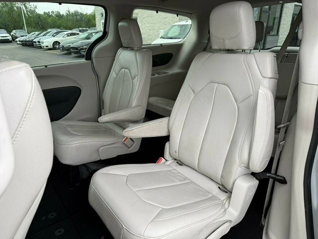 2017 Chrysler Pacifica Touring-L 4dr Wagon - 23020177 - 18