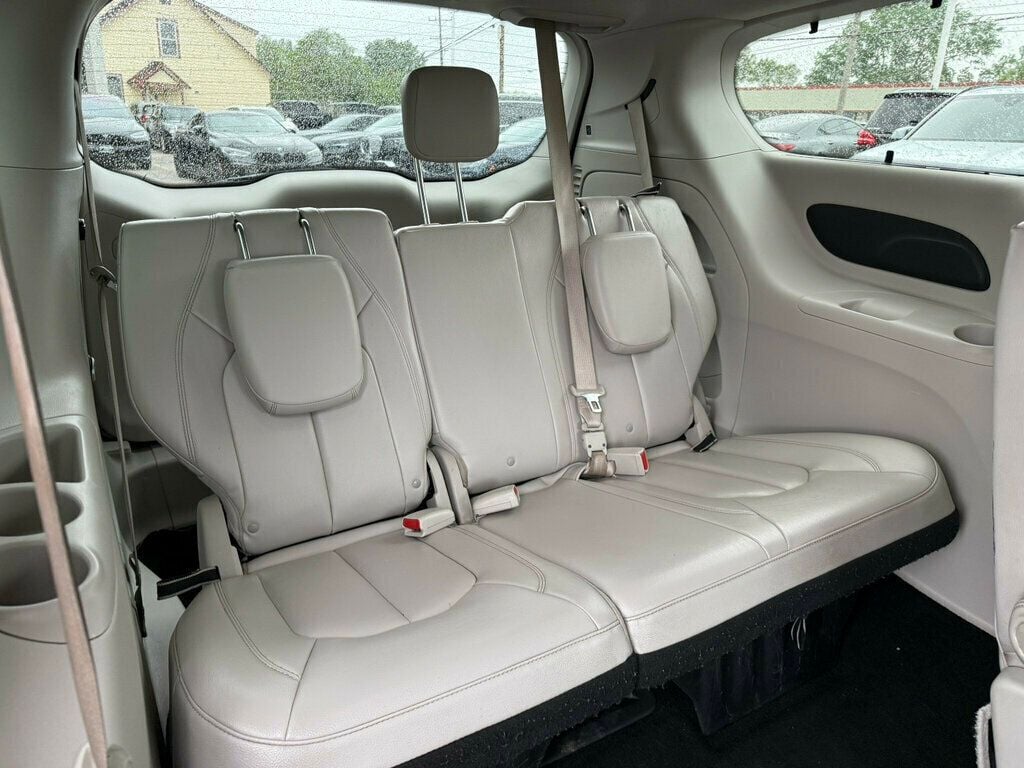 2017 Chrysler Pacifica Touring-L 4dr Wagon - 23020177 - 21