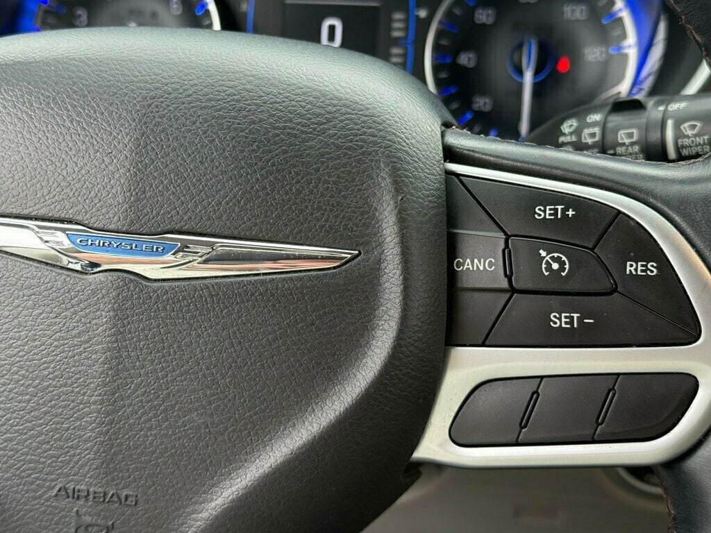 2017 Chrysler Pacifica Touring-L 4dr Wagon - 23020177 - 25