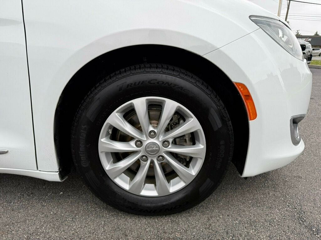 2017 Chrysler Pacifica Touring-L 4dr Wagon - 23020177 - 37