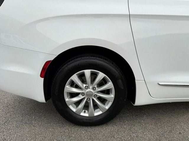 2017 Chrysler Pacifica Touring-L 4dr Wagon - 23020177 - 38