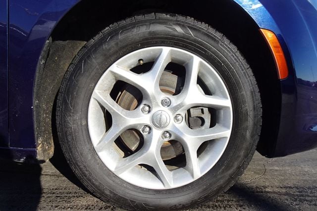 2017 Chrysler Pacifica Touring-L 4dr Wagon - 22955652 - 9