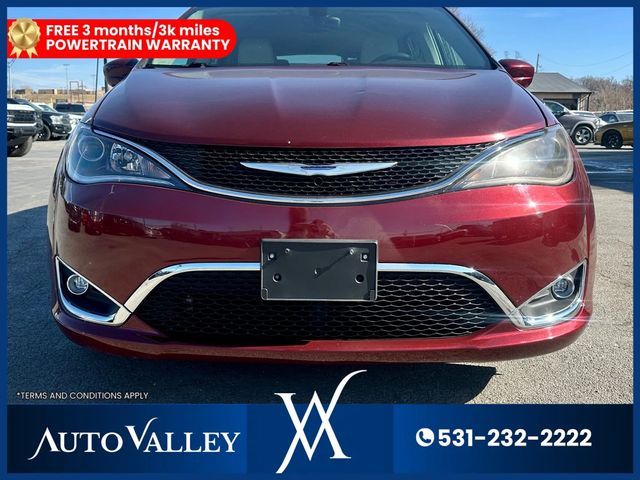 2017 Chrysler Pacifica Touring-L Minivan 4D - 22988966 - 10