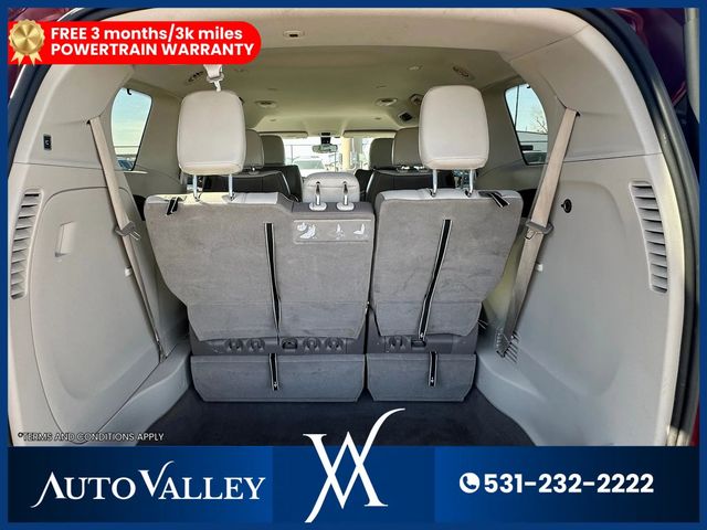 2017 Chrysler Pacifica Touring-L Minivan 4D - 22988966 - 34