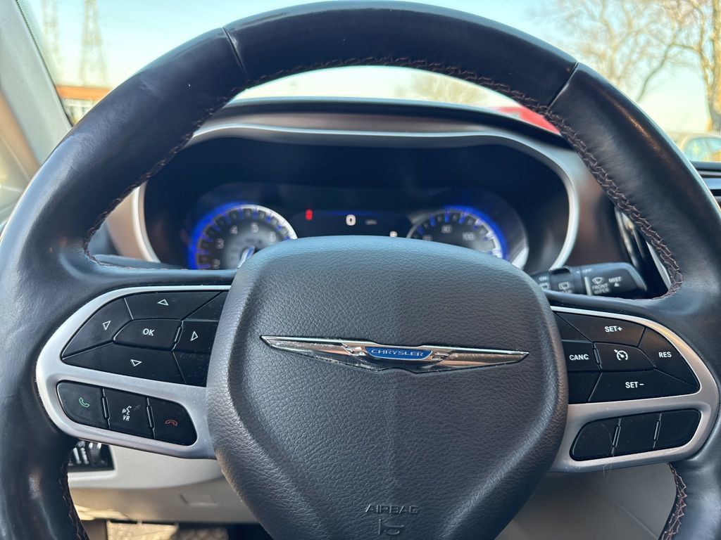 2017 Chrysler Pacifica Touring-L Plus 4dr Wagon - 23001025 - 10