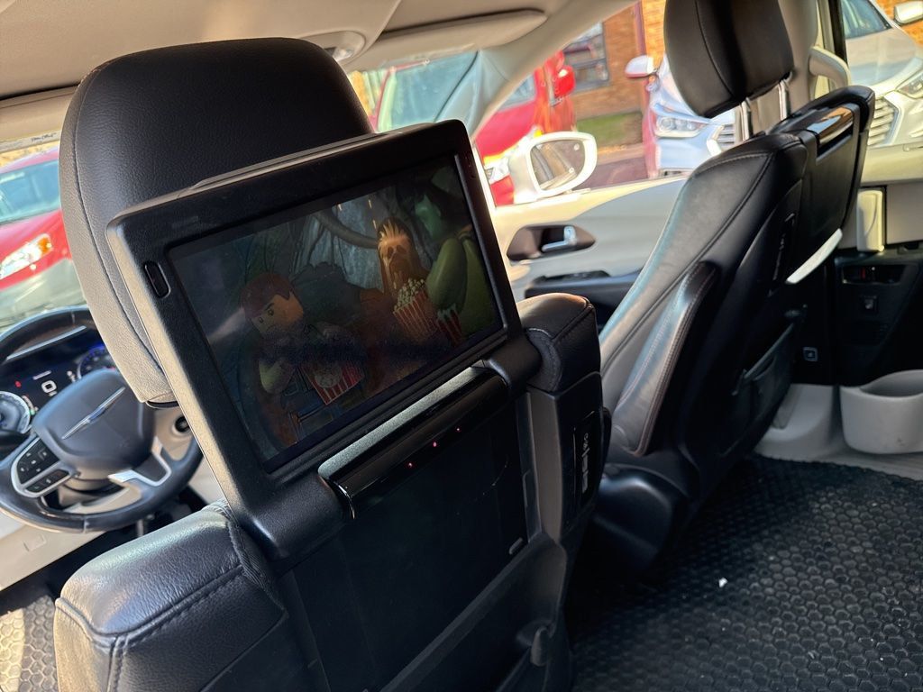 2017 Chrysler Pacifica Touring-L Plus 4dr Wagon - 23001025 - 12