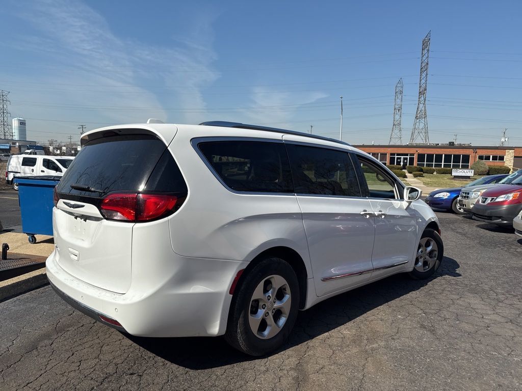 2017 Chrysler Pacifica Touring-L Plus 4dr Wagon - 23001025 - 4