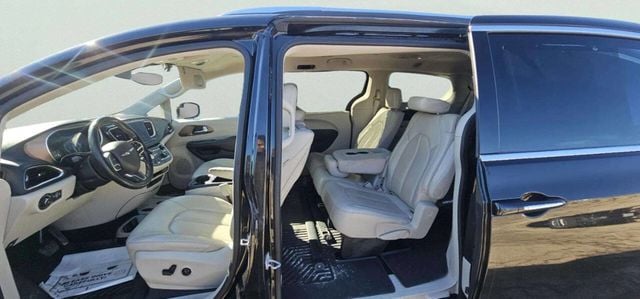 2017 Chrysler Pacifica Touring-L Plus 4dr Wagon - 22996715 - 6