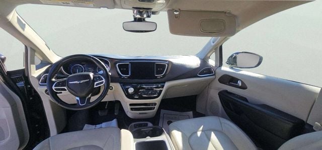 2017 Chrysler Pacifica Touring-L Plus 4dr Wagon - 22996715 - 8