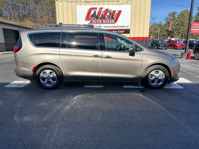 2017 Chrysler Pacifica Touring-L Plus 4dr Wagon - 22737175 - 1