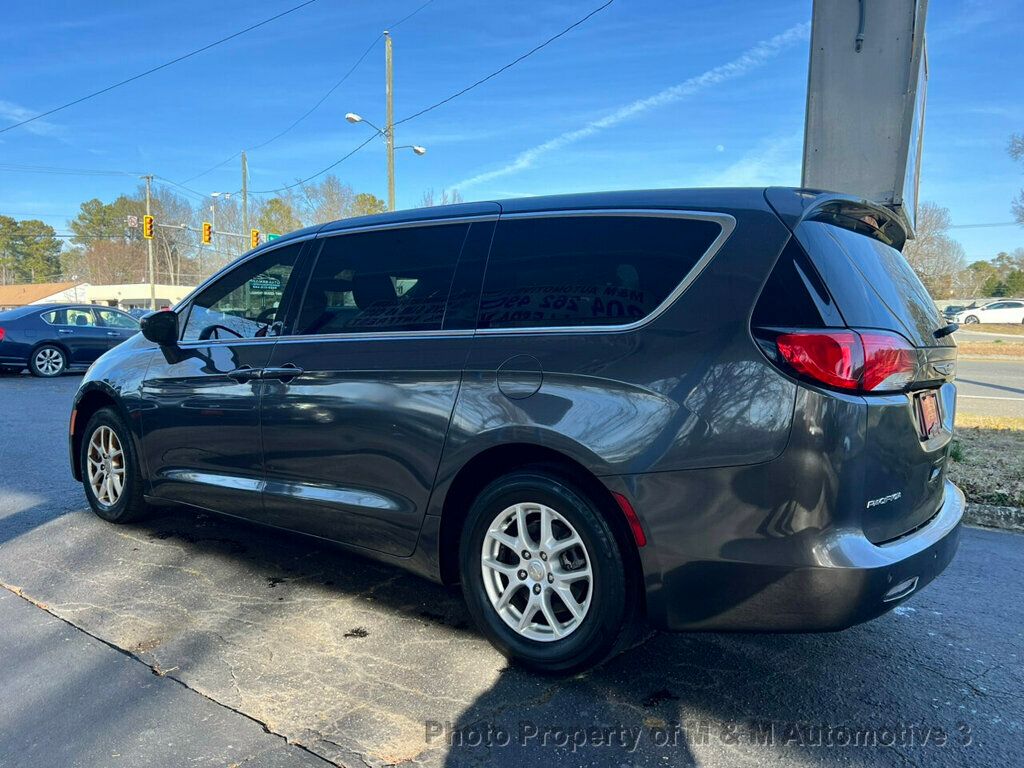 2017 Chrysler Pacifica Touring Plus FWD - 22331241 - 5