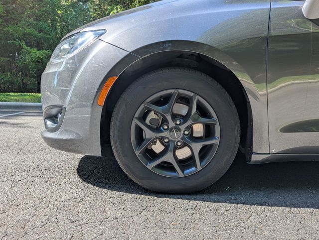 2017 Chrysler Pacifica Touring Plus FWD - 23023651 - 10