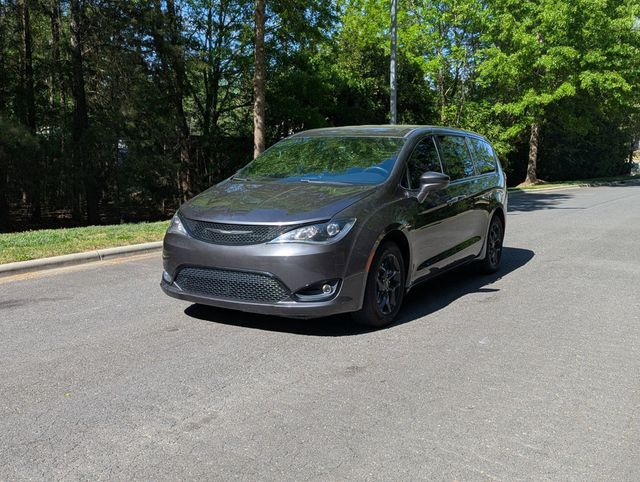 2017 Chrysler Pacifica Touring Plus FWD - 23023651 - 1