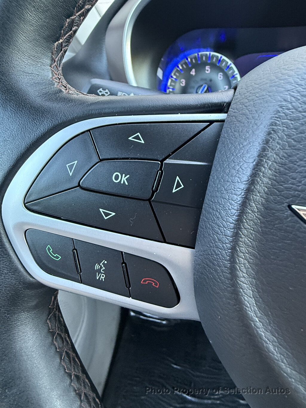 Chrysler Pacifica photo 21