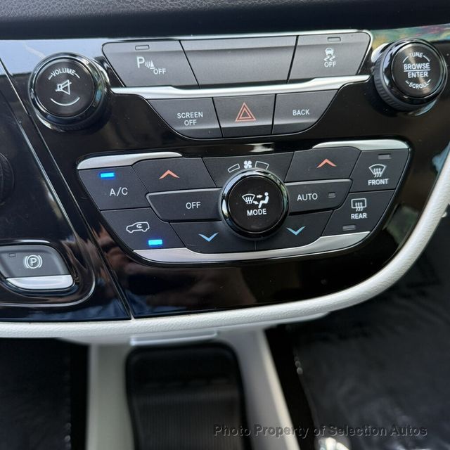 2017 Chrysler Pacifica TOURING PLUS PACIFICA W/NAVIGATION  - 23074957 - 29