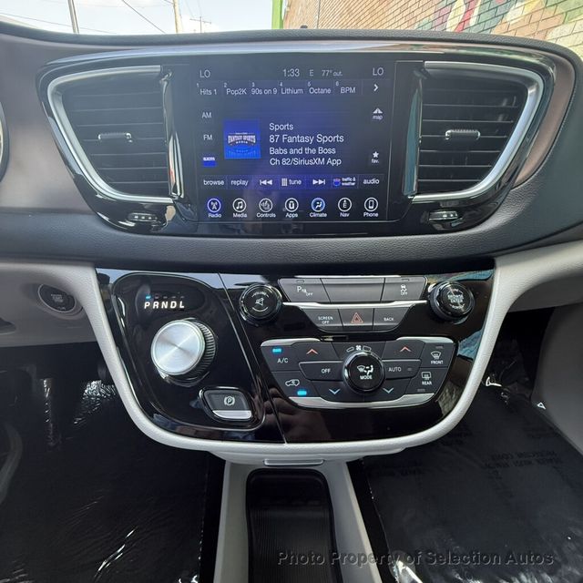 2017 Chrysler Pacifica TOURING PLUS PACIFICA W/NAVIGATION  - 23074957 - 30
