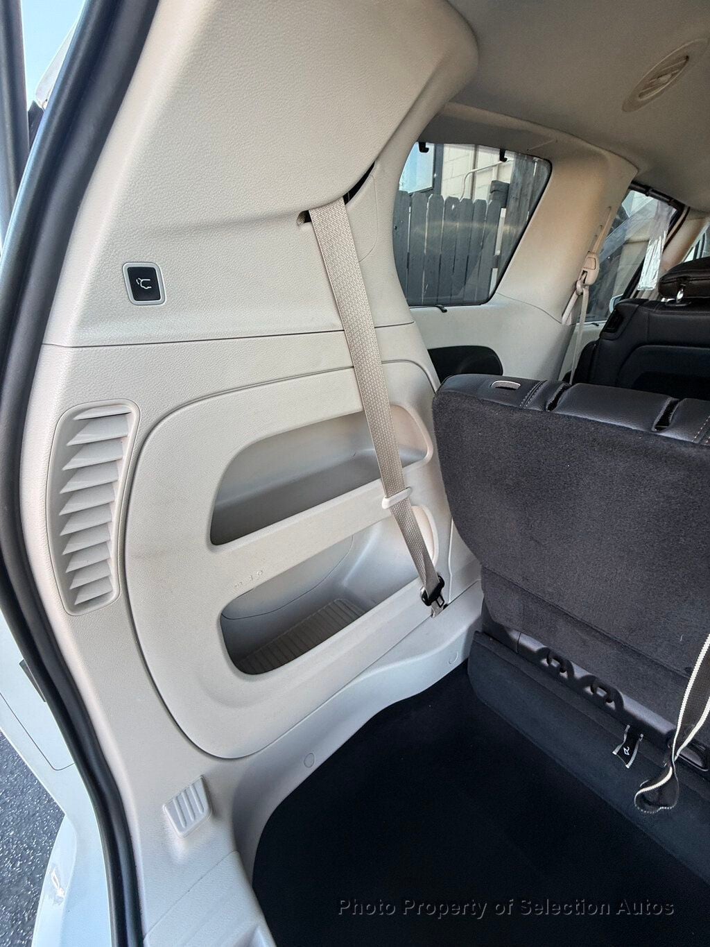 Chrysler Pacifica photo 37