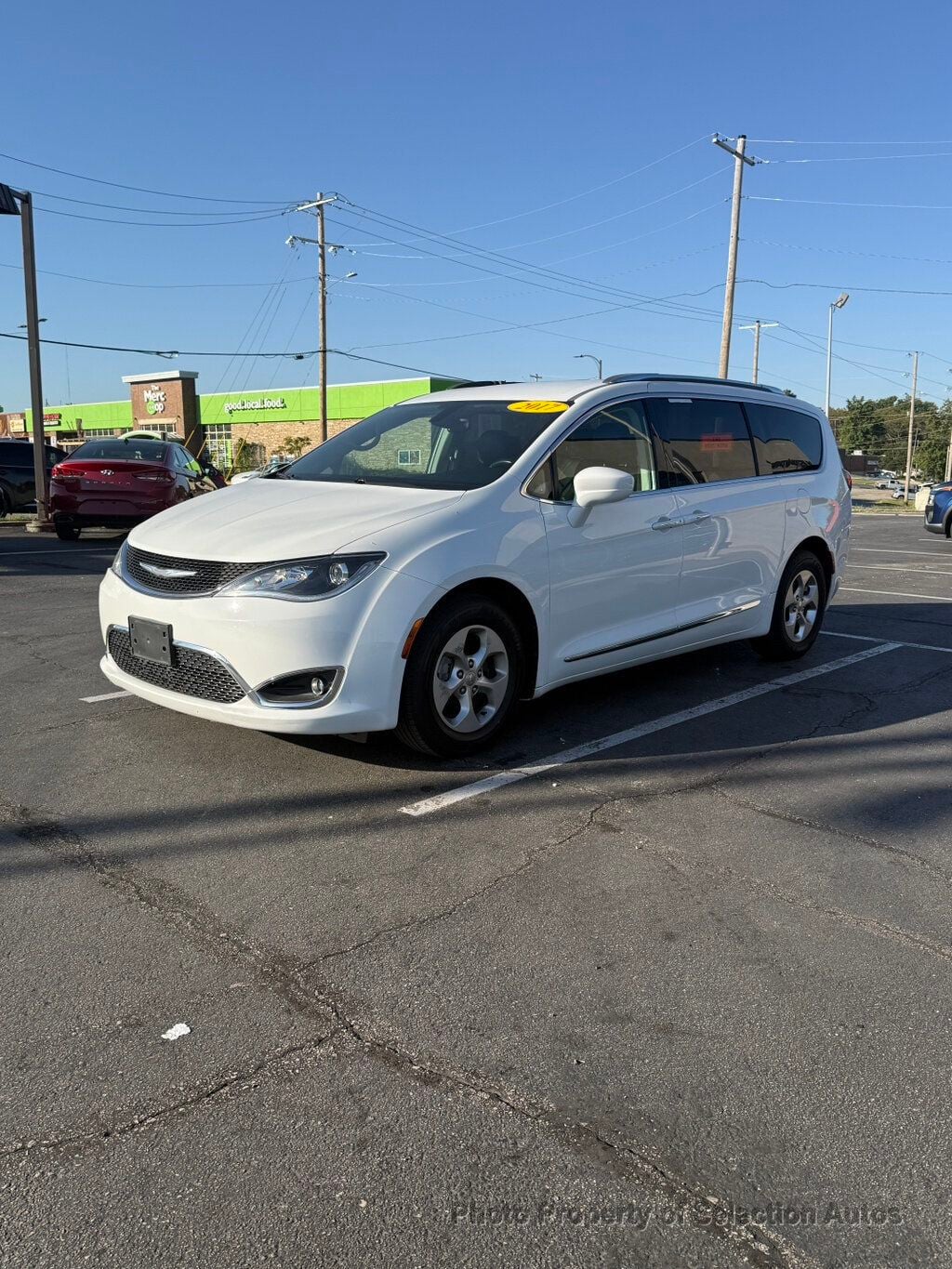 Chrysler Pacifica photo 4