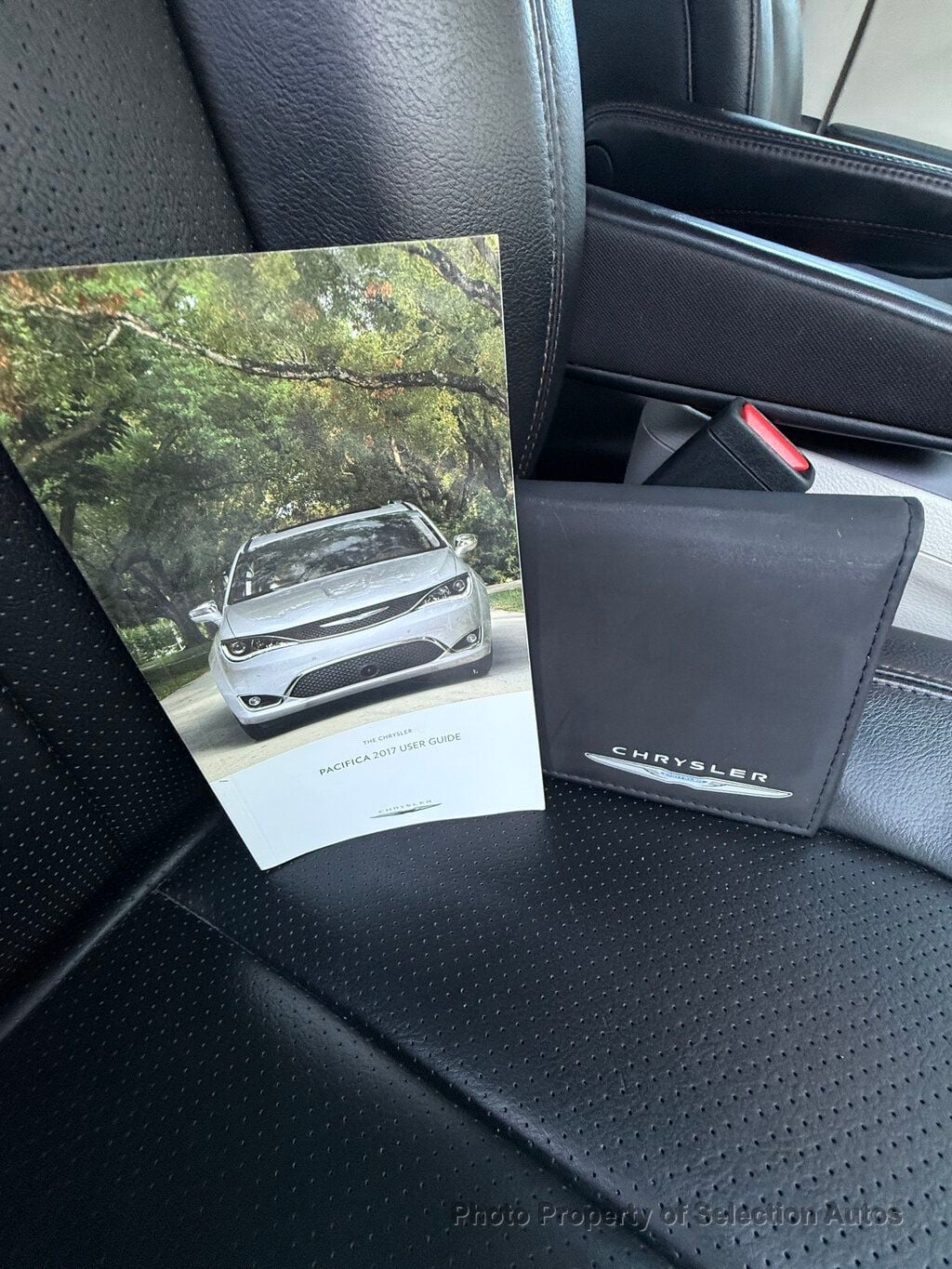 Chrysler Pacifica photo 41