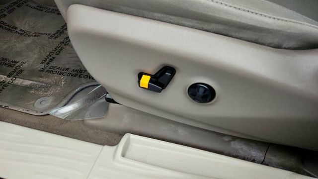 2017 Chrysler Pacifica Touring Plus w/ SafetyTec Group, Tire & Wheel Group & Rear Entmt - 22971695 - 10