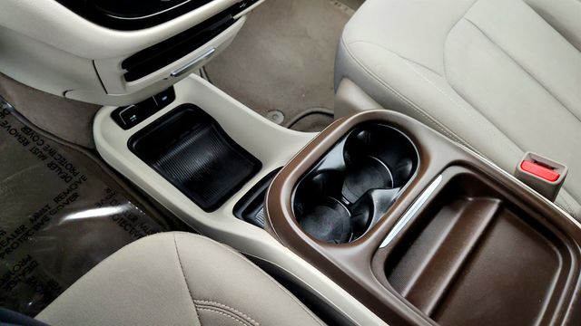 2017 Chrysler Pacifica Touring Plus w/ SafetyTec Group, Tire & Wheel Group & Rear Entmt - 22971695 - 15