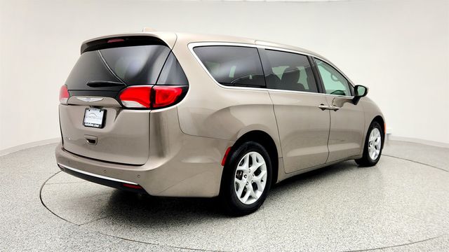 2017 Chrysler Pacifica Touring Plus w/ SafetyTec Group, Tire & Wheel Group & Rear Entmt - 22971695 - 4
