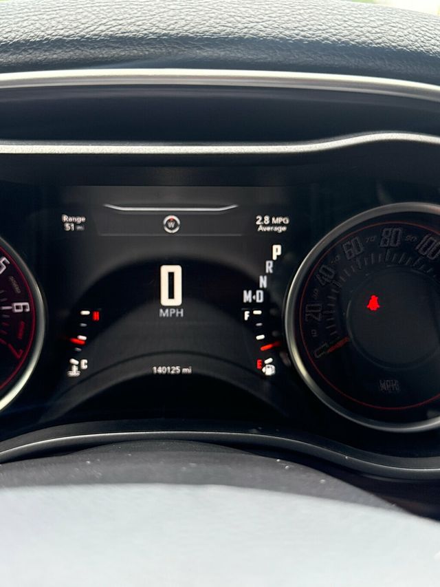 2017 Dodge Challenger  - 22881357 - 16