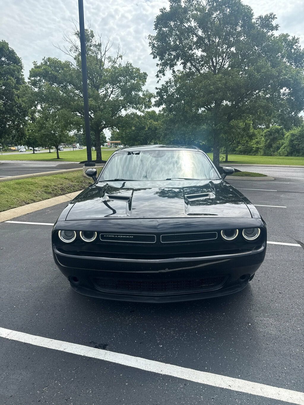 2017 Dodge Challenger SXT photo 2