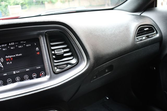 2017 Dodge Challenger 392 Hemi Scat Pack Shaker Coupe - 22895876 - 28