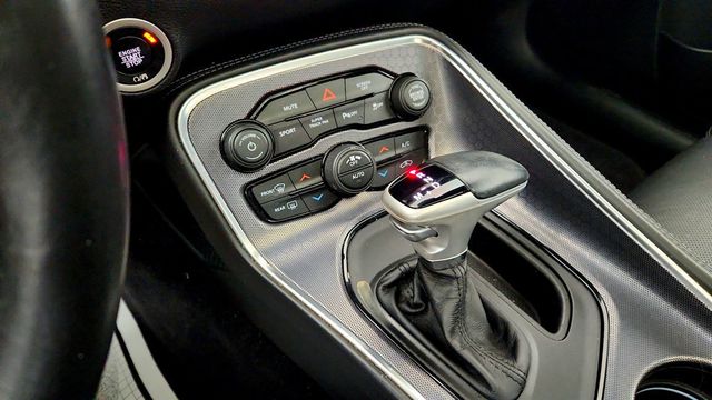 2017 Dodge Challenger GT Coupe - 23043047 - 17