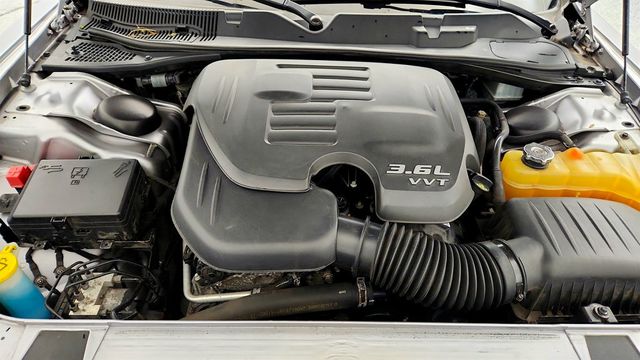 2017 Dodge Challenger GT Coupe w/ Driver Convenience Group & harman/kardon Audio - 23043047 - 27