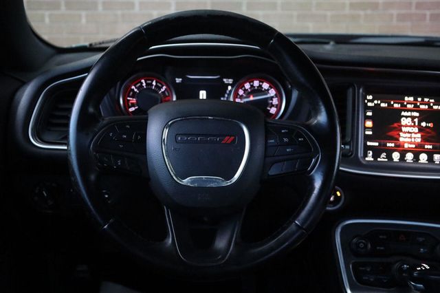2017 Dodge Challenger R/T - 23097618 - 25