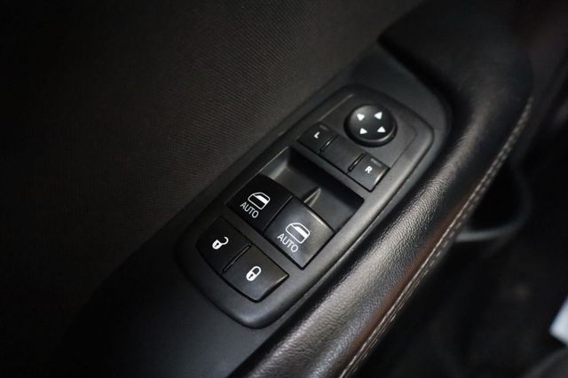 2017 Dodge Challenger R/T - 23097618 - 30