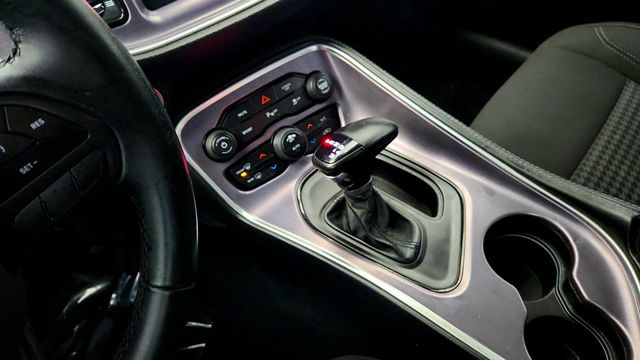 2017 Dodge Challenger R/T Coupe w/ Super Track Pak - 23023883 - 15