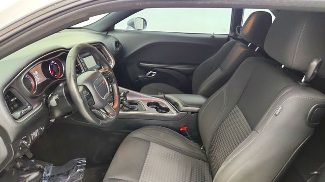 2017 Dodge Challenger R/T Coupe w/ Super Track Pak - 23023883 - 18