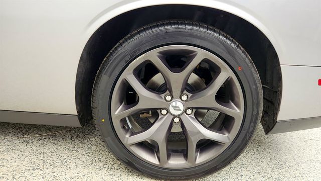 2017 Dodge Challenger R/T Coupe w/ Super Track Pak - 23023883 - 8