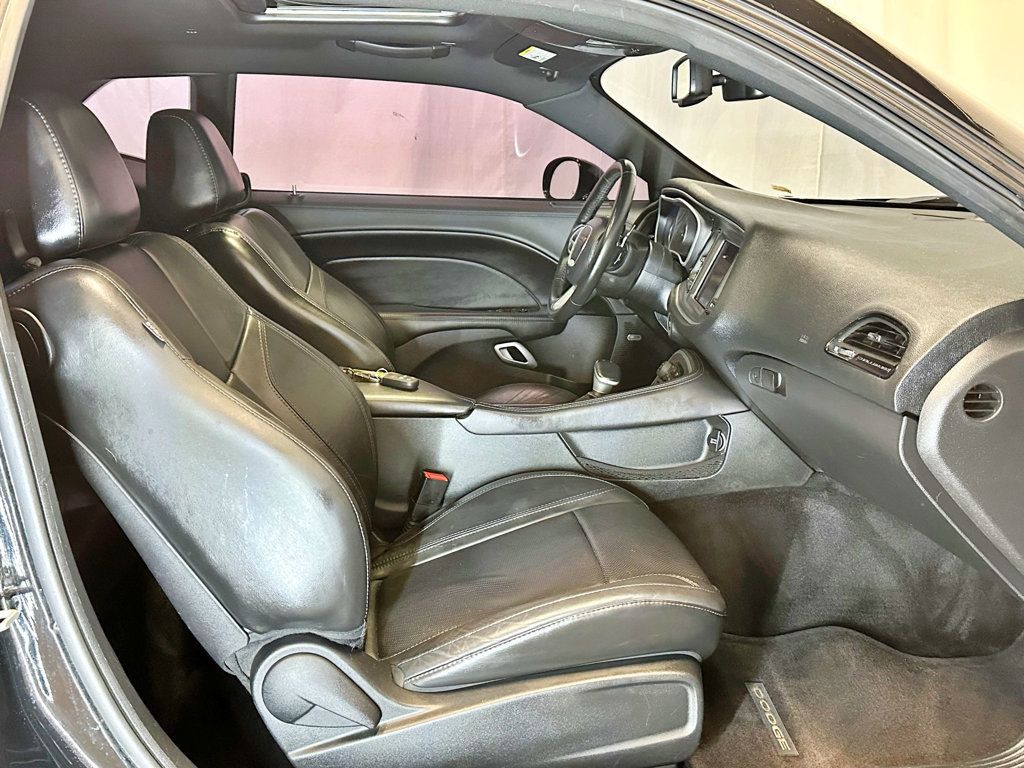 2017 Dodge Challenger R/T Plus Coupe - 23035367 - 17