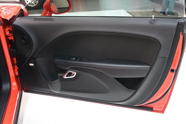 2017 Dodge Challenger R/T Scat Pack Coupe - 22948637 - 25