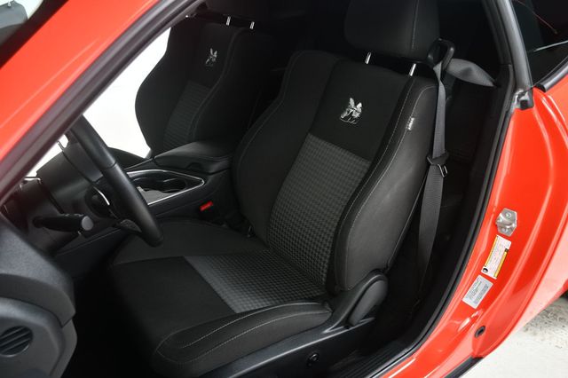 2017 Dodge Challenger R/T Scat Pack Coupe - 22948637 - 32